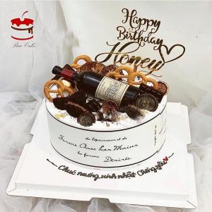 Bánh Kem Hình Chai Rượu Và Bánh - MK125
